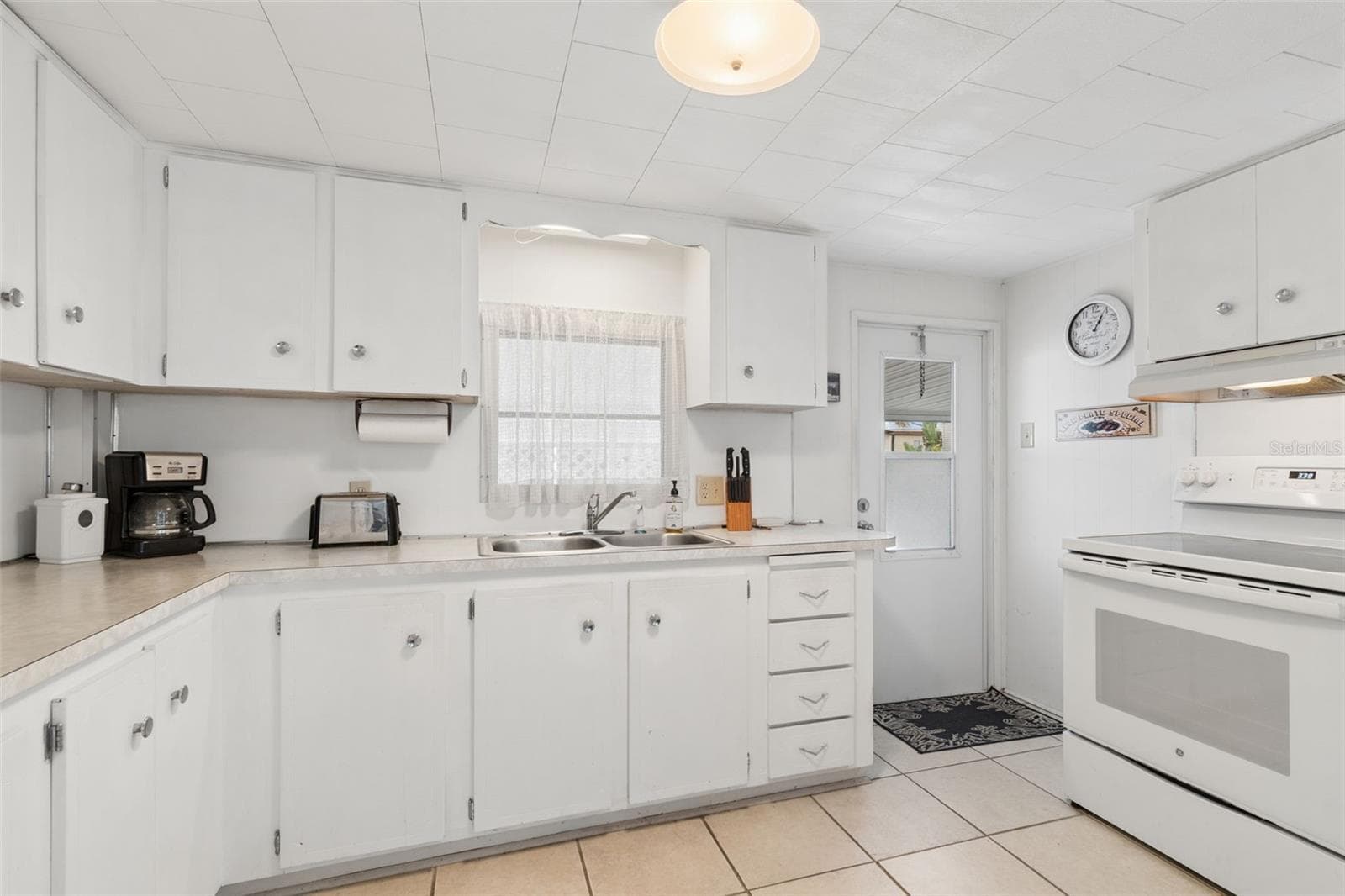 Kitchen Entrance - 18675 US HIGHWAY 19 N #116, CLEARWATER