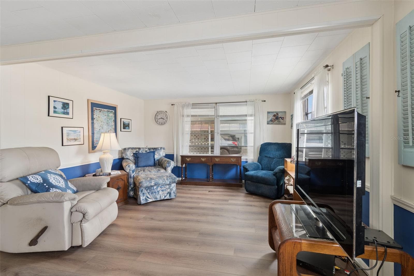 Living Room - 18675 US HIGHWAY 19 N #116, CLEARWATER