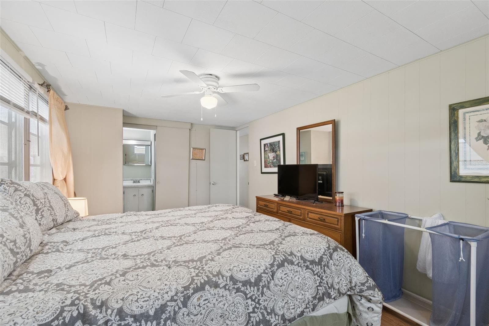 Mobile Home at 18675 US HIGHWAY 19 N #116, CLEARWATER, photo 28 of 70