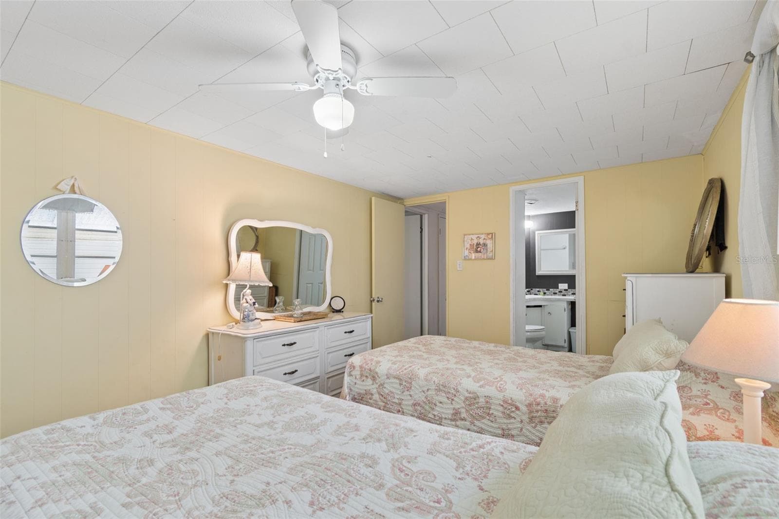 Mobile Home at 18675 US HIGHWAY 19 N #116, CLEARWATER, photo 35 of 70