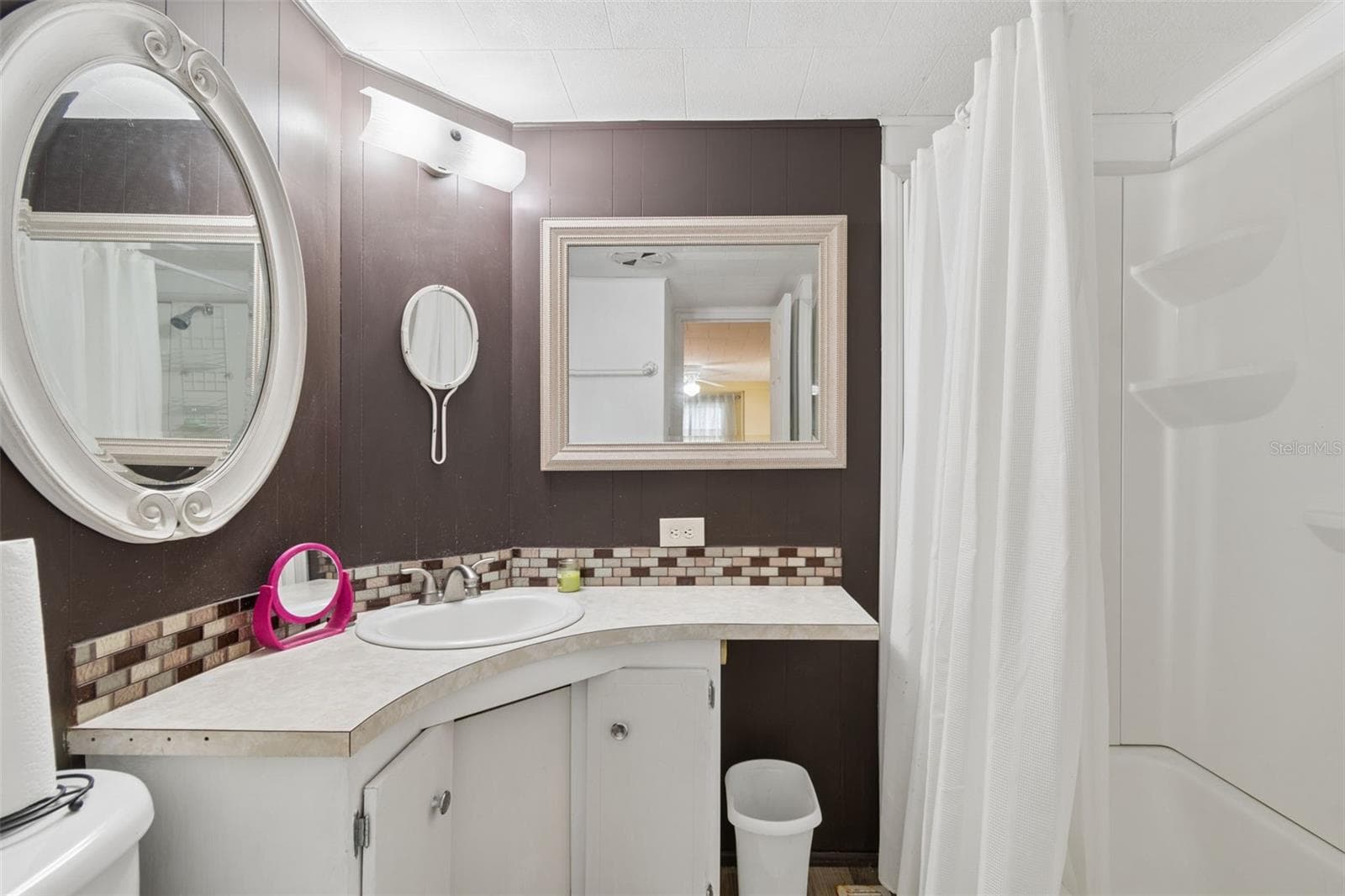 Mobile Home at 18675 US HIGHWAY 19 N #116, CLEARWATER, photo 39 of 70