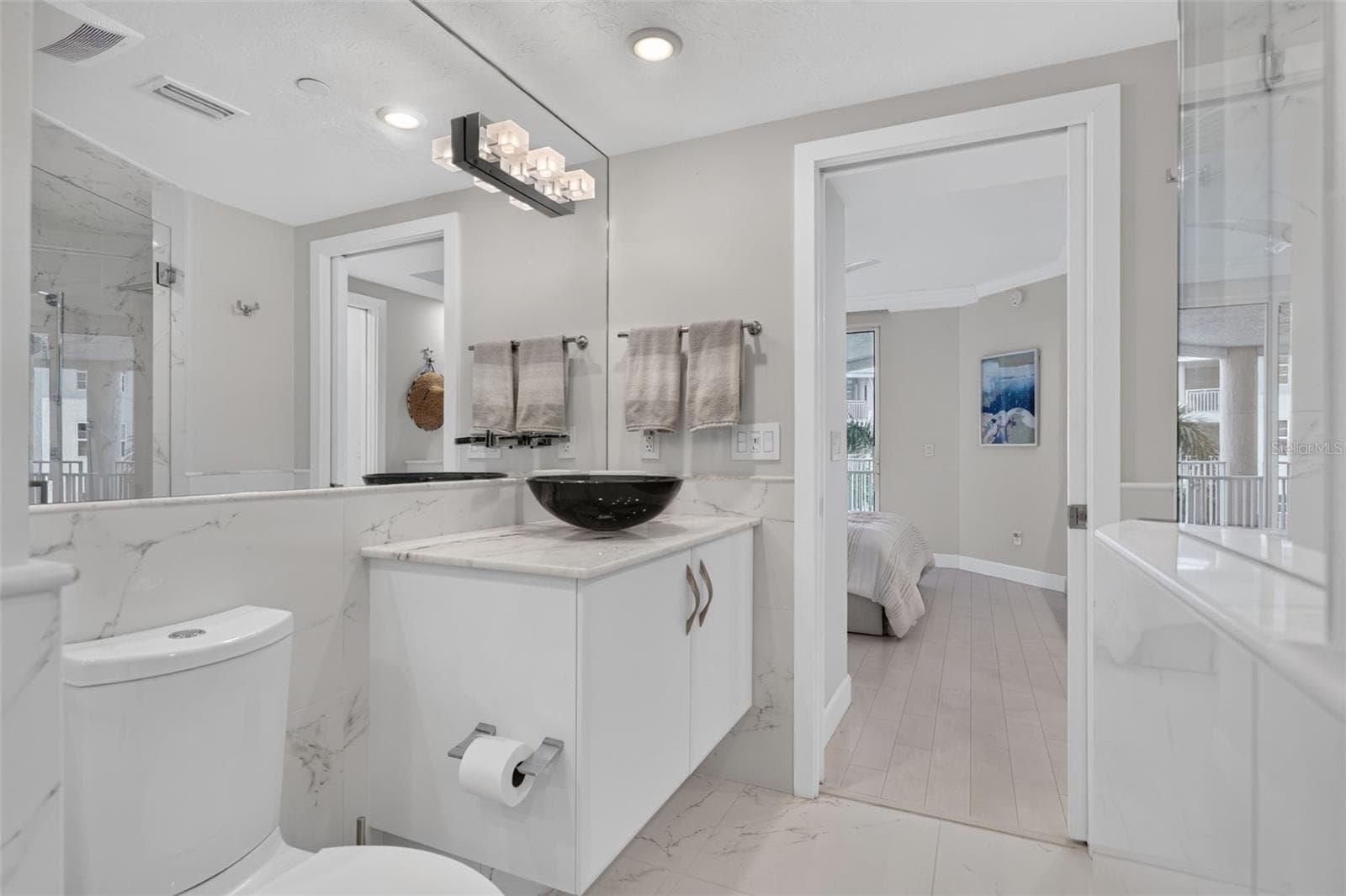 Condominium at 1280 DOLPHIN BAY WAY #402, SARASOTA, photo 37 of 58