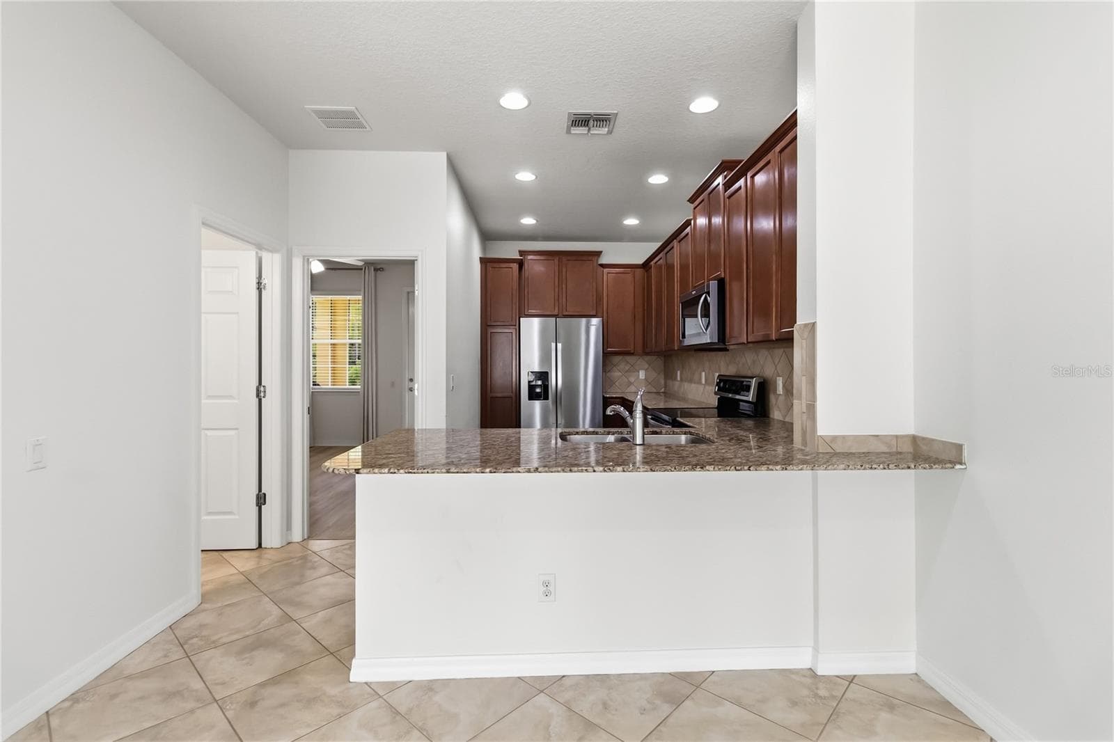 Townhouse at 8681 LOWER VILLAGEWALK CIR, ORLANDO, photo 20 of 62