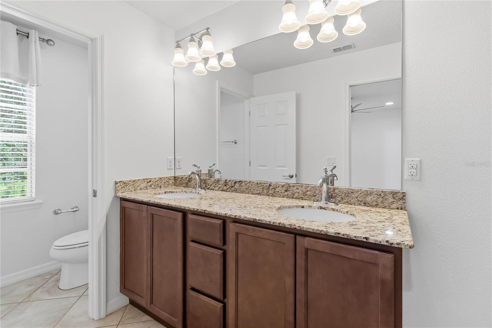 Townhouse at 8681 LOWER VILLAGEWALK CIR, ORLANDO, photo 34 of 62