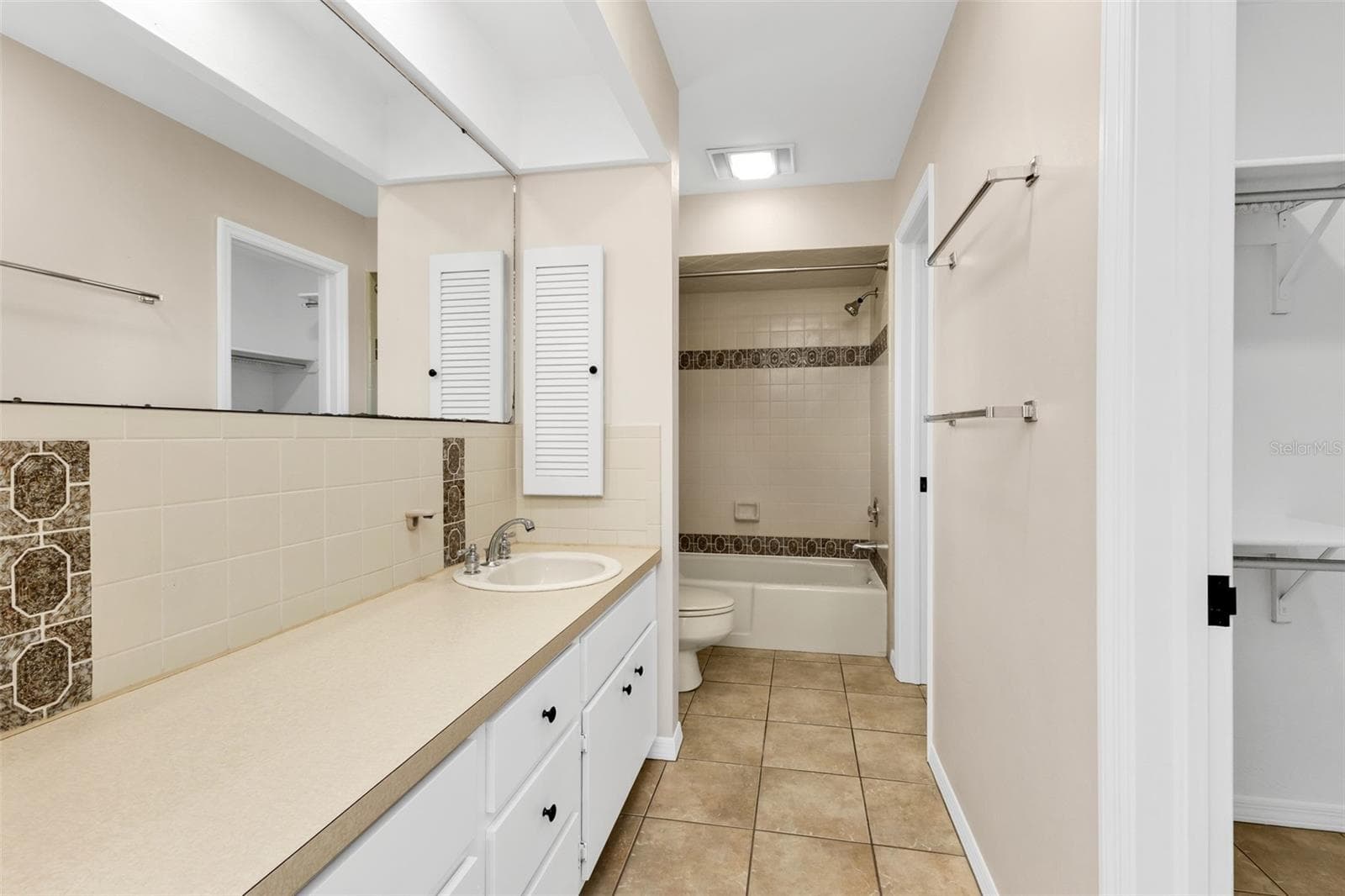 Single Family Residence at 704 BIMINI LN, PUNTA GORDA, photo 14 of 42