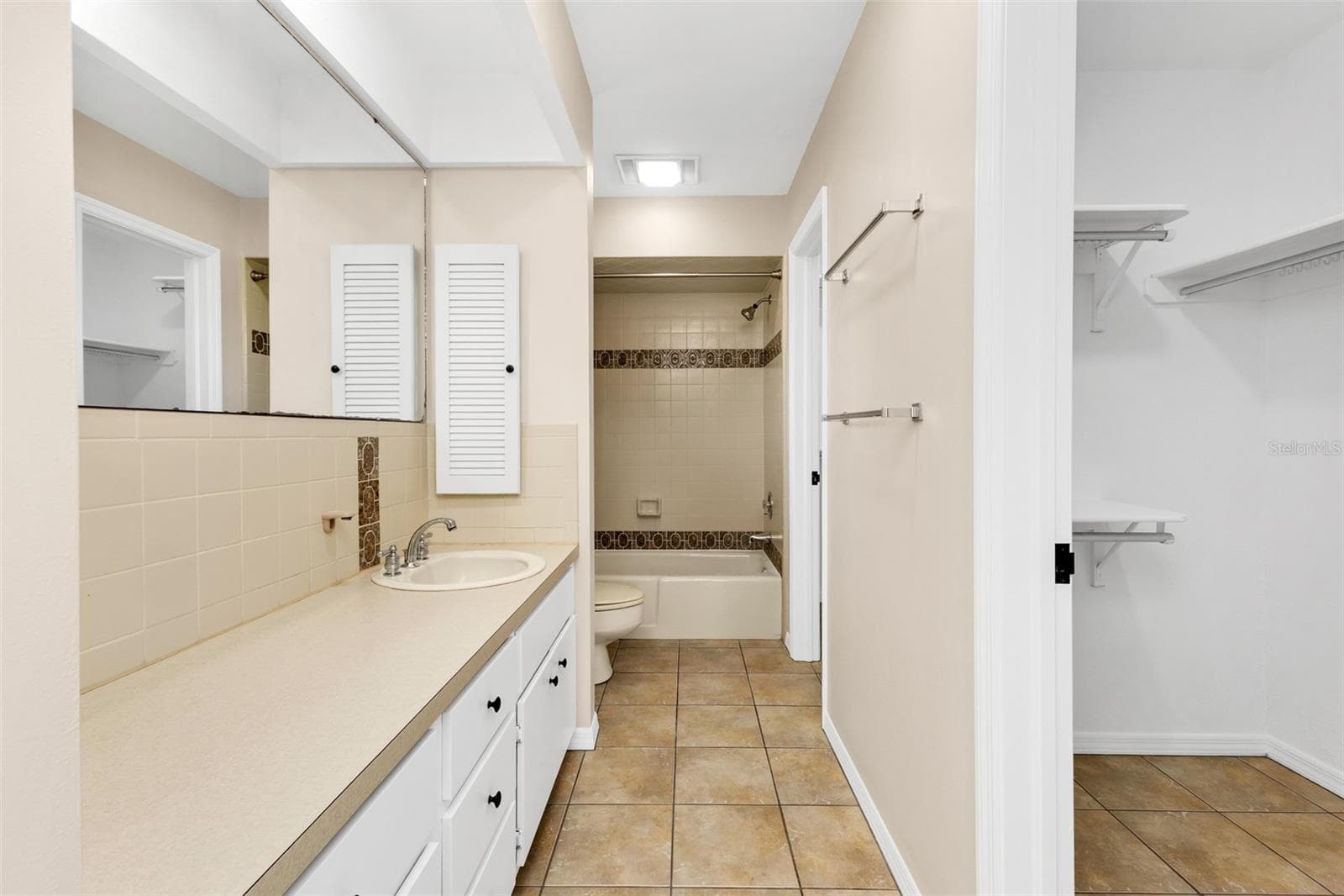 Single Family Residence at 704 BIMINI LN, PUNTA GORDA, photo 16 of 42