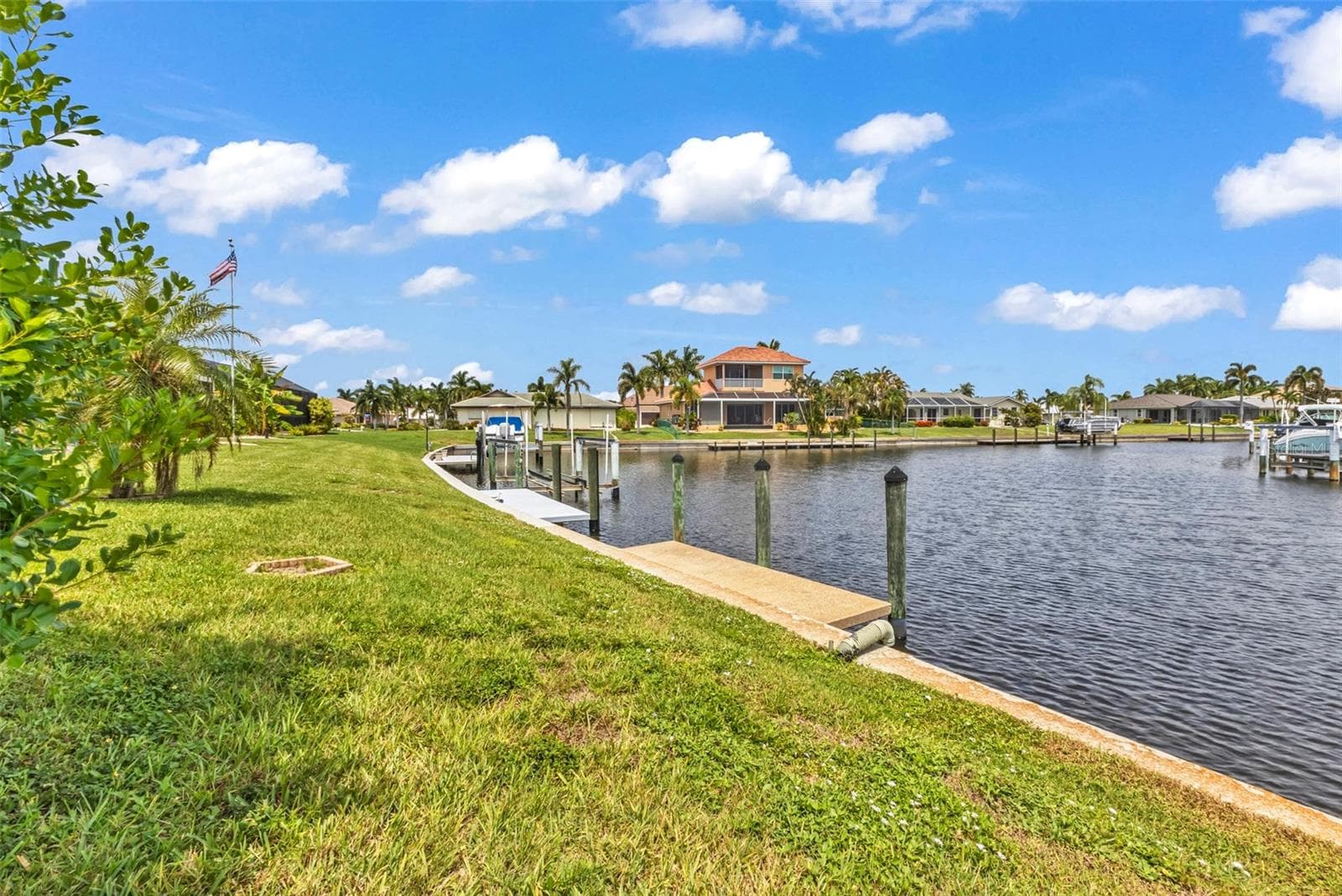 Single Family Residence at 704 BIMINI LN, PUNTA GORDA, photo 27 of 42