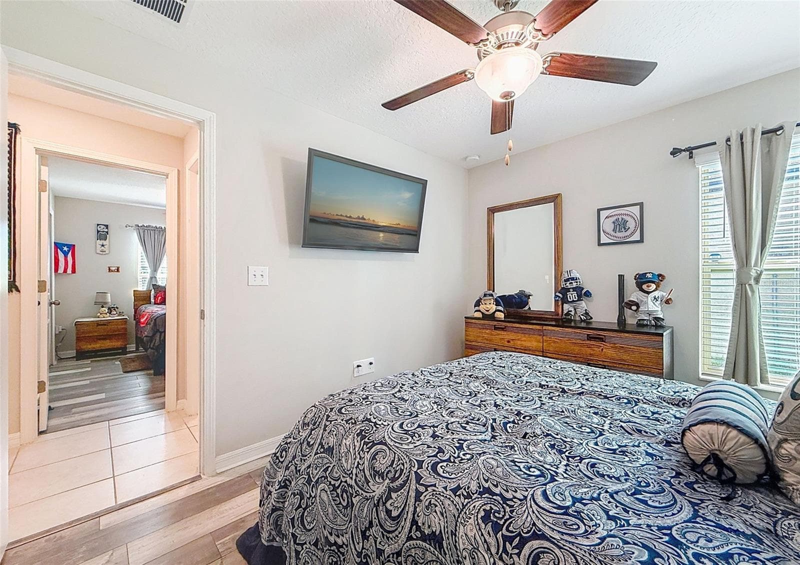 Single Family Residence at 13360 WILLOW BLUESTAR LOOP, RIVERVIEW, photo 6 of 11