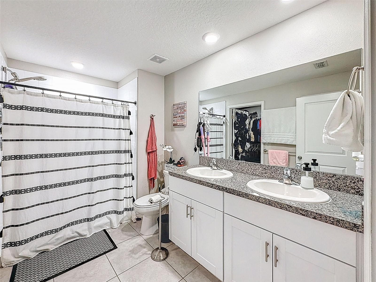 Single Family Residence at 13360 WILLOW BLUESTAR LOOP, RIVERVIEW, photo 7 of 11