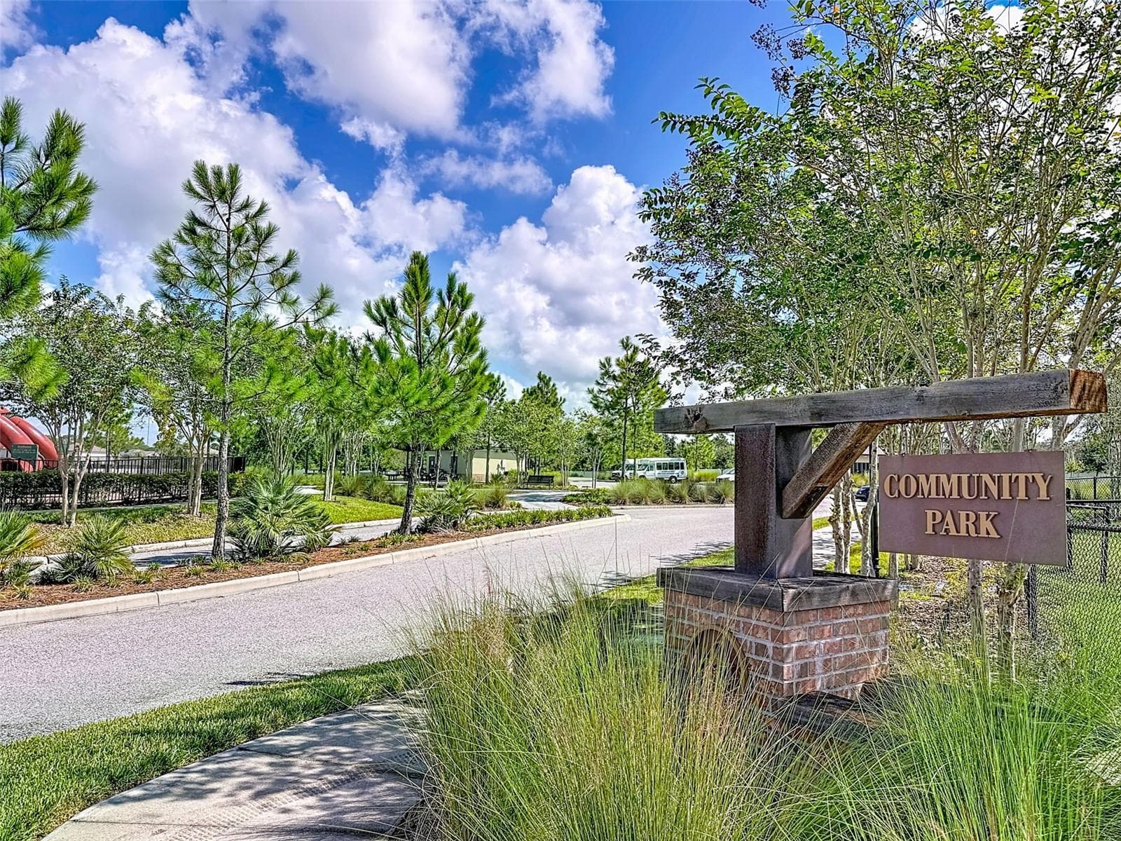 Single Family Residence at 13360 WILLOW BLUESTAR LOOP, RIVERVIEW, photo 8 of 11