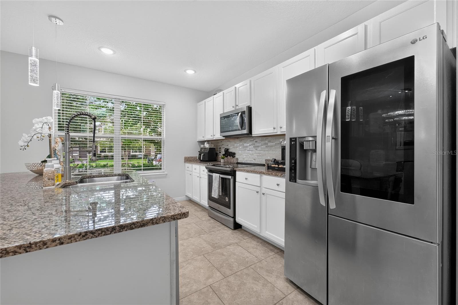 Townhouse at 10108 SALT POINT DR, WINTER GARDEN, photo 5 of 30