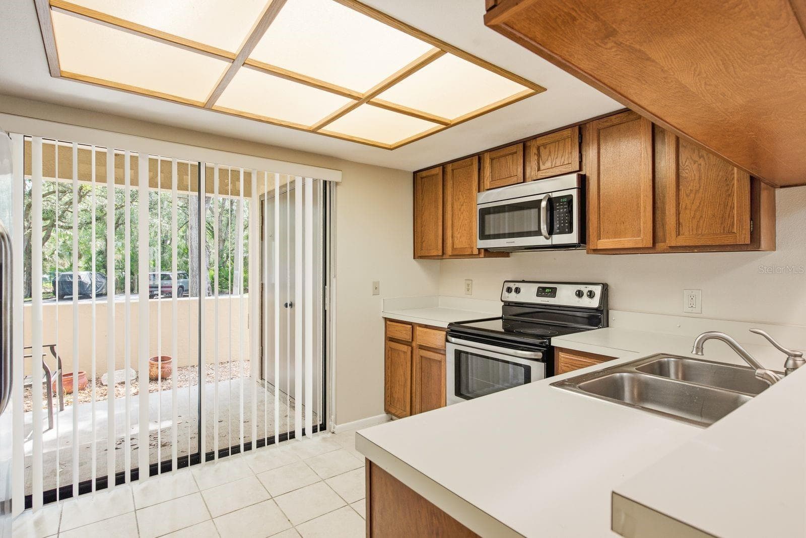 Kitchen - 10 WOODLAKE PL, OLDSMAR
