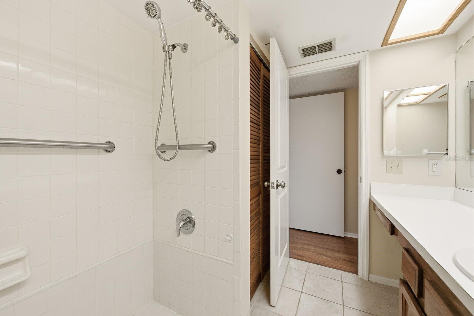 Bathroom - 10 WOODLAKE PL, OLDSMAR