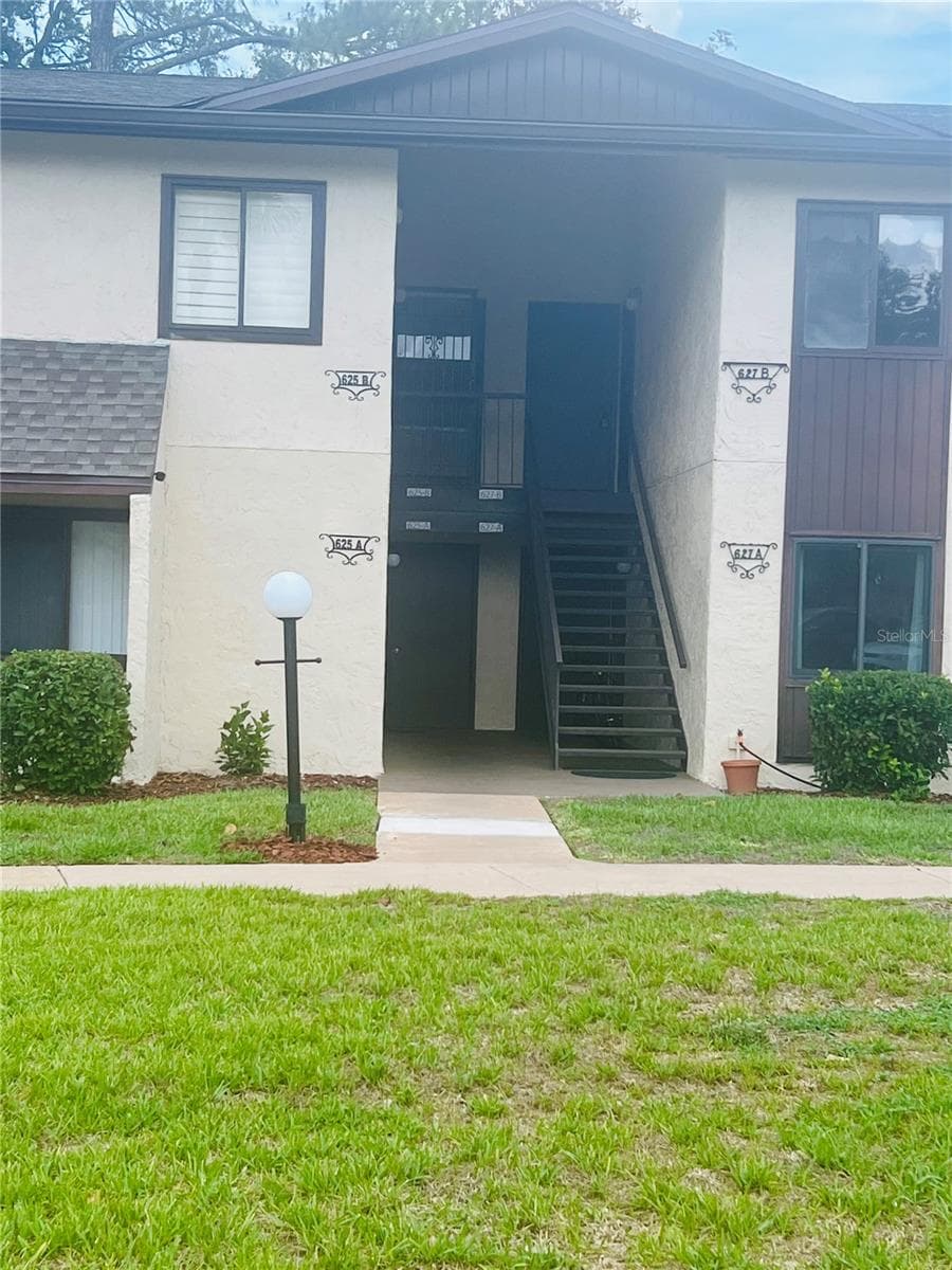 625 MIDWAY DR #B