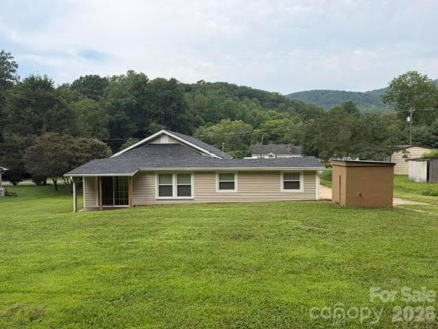 Single Family Residence at 299 US 221 Highway S, Marion, photo 21 of 26