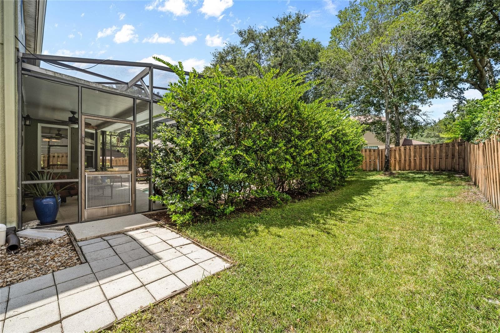 Expansive side yard - 483 VIA TUSCANY LOOP, LAKE MARY