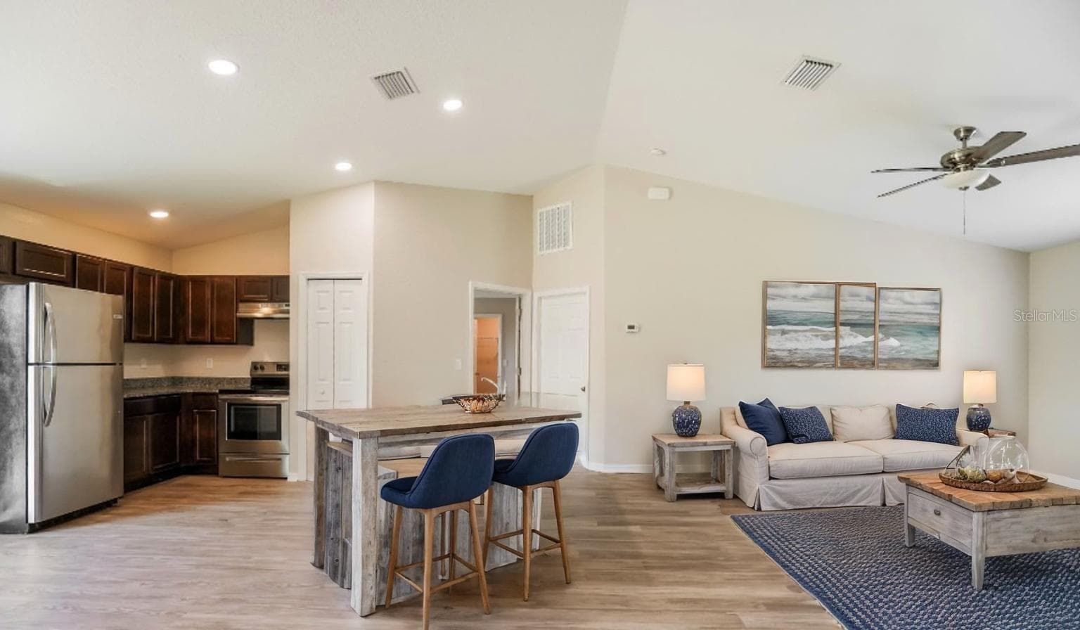Single Family Residence at 1958 W LINDEN DR, CITRUS SPRINGS, photo 3 of 18
