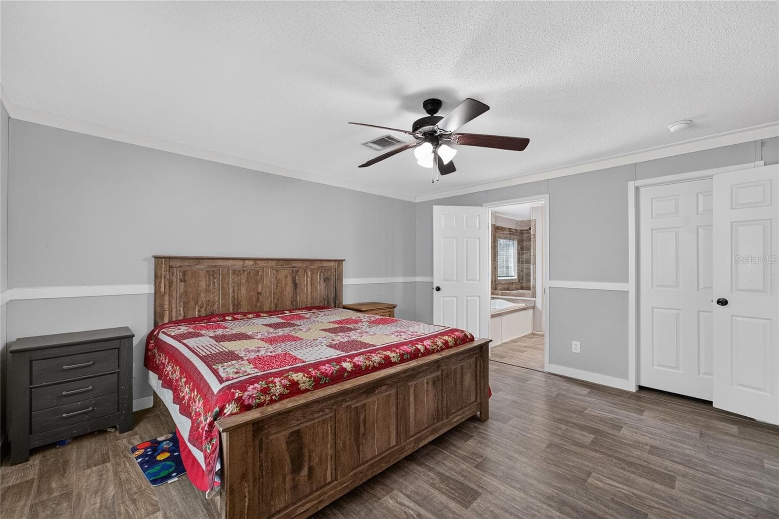 Manufactured Home at 4830 NE 121 AVE, WILLISTON, photo 5 of 51