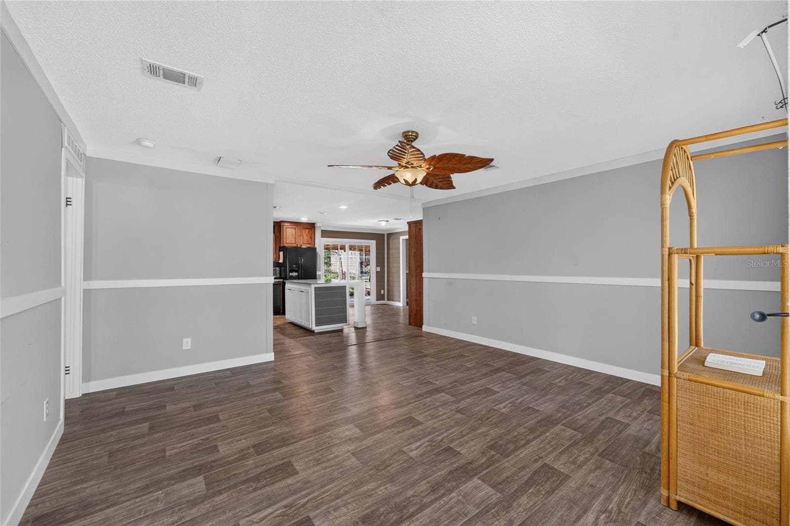 Manufactured Home at 4830 NE 121 AVE, WILLISTON, photo 14 of 51