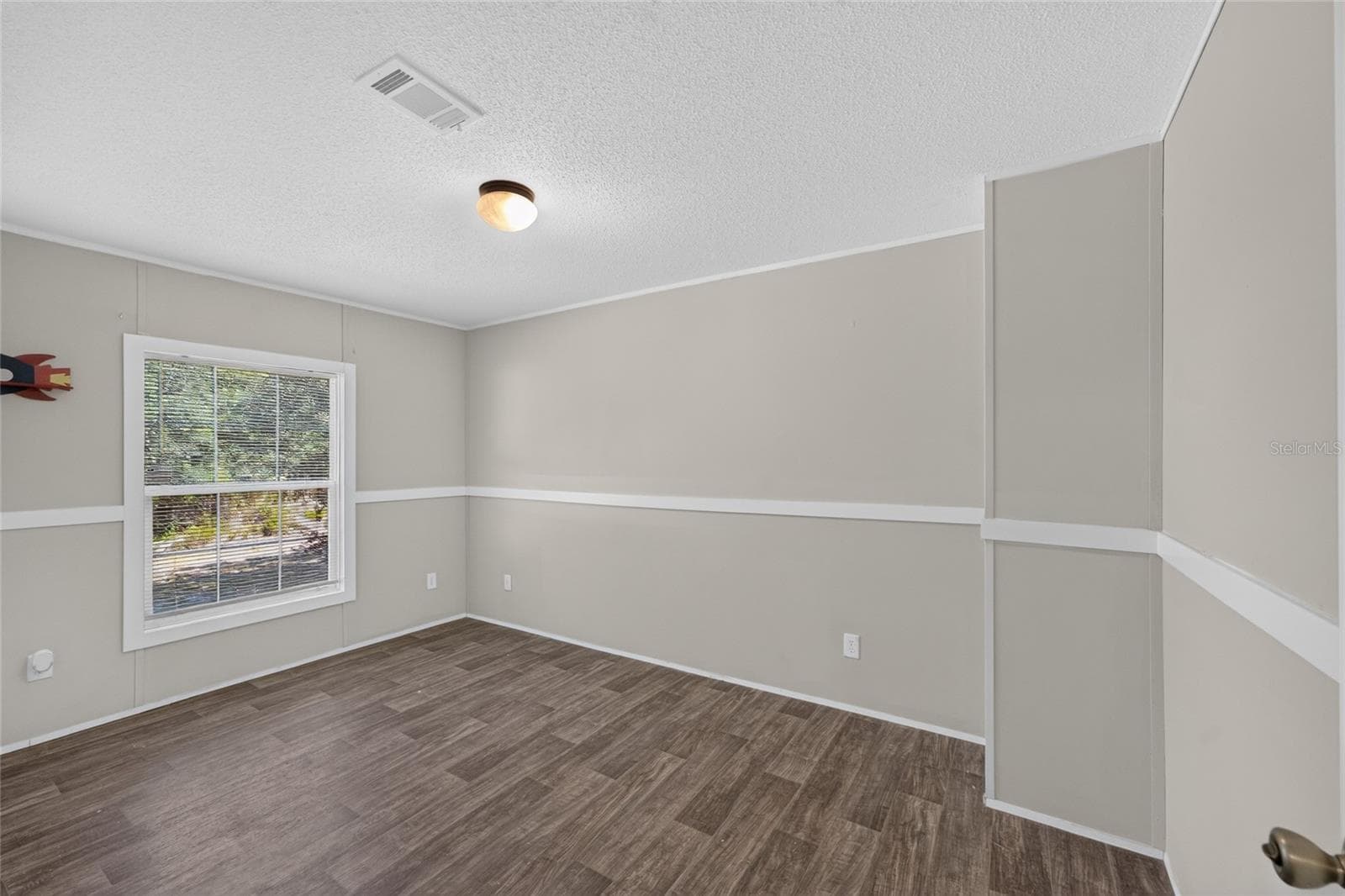 Manufactured Home at 4830 NE 121 AVE, WILLISTON, photo 15 of 51
