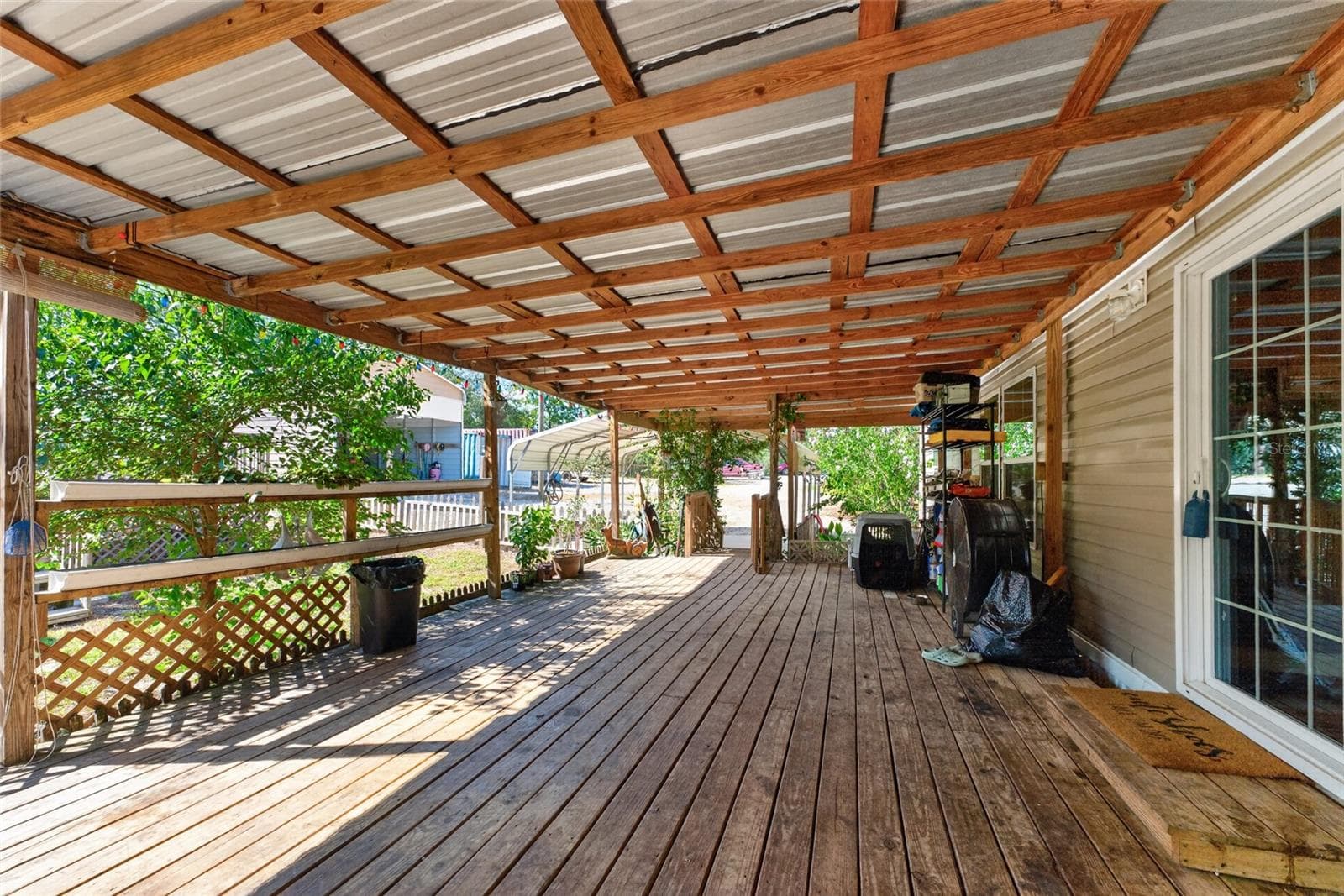 Back Porch - 4830 NE 121 AVE, WILLISTON
