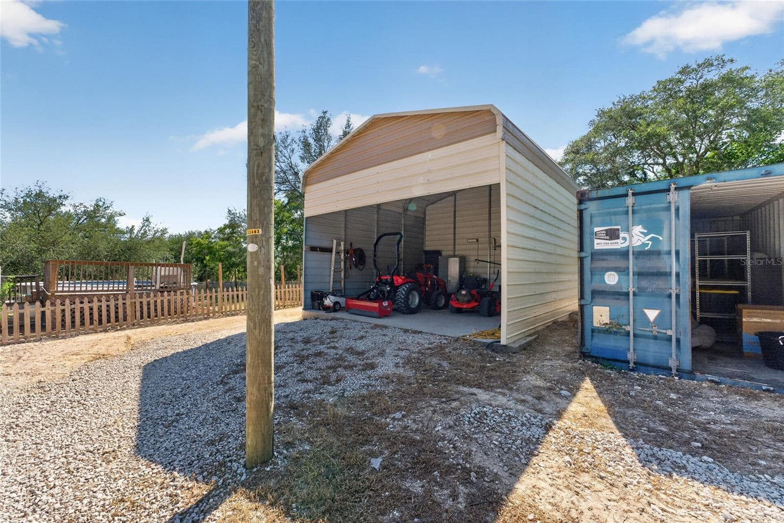 Detached shop / garage - 4830 NE 121 AVE, WILLISTON