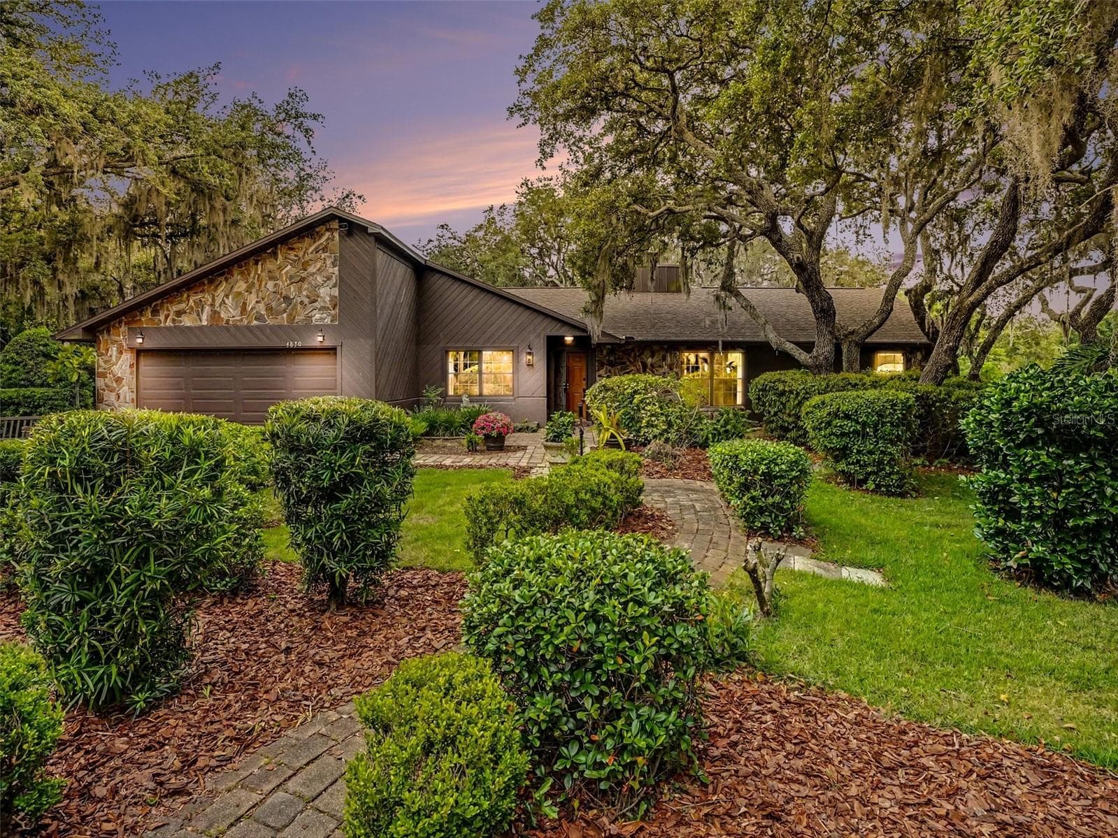 4870 CITRUS OAK LN