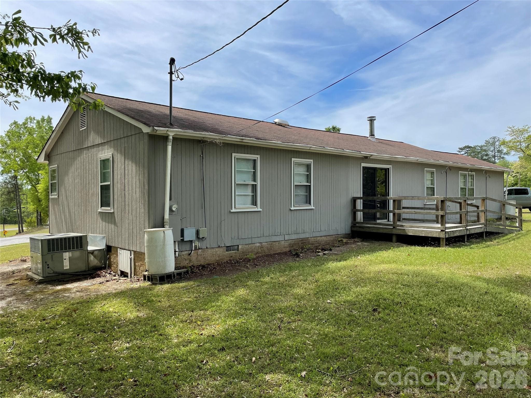 Single Family Residence at 510 W Welsh Street, Kershaw, photo 4 of 23