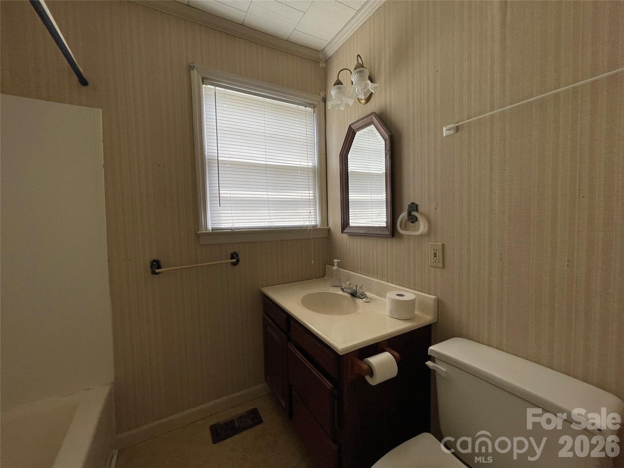 Single Family Residence at 510 W Welsh Street, Kershaw, photo 22 of 23