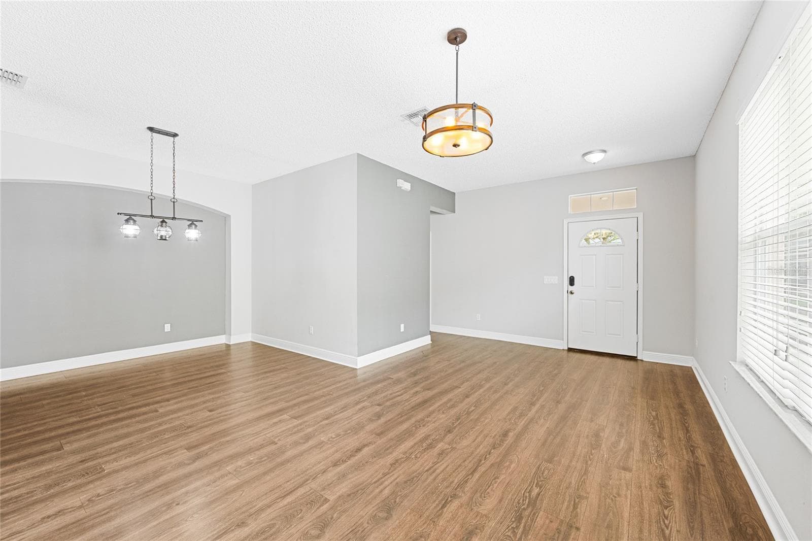 Single Family Residence at 14475 JAMAICA DOGWOOD DR, ORLANDO, photo 17 of 39