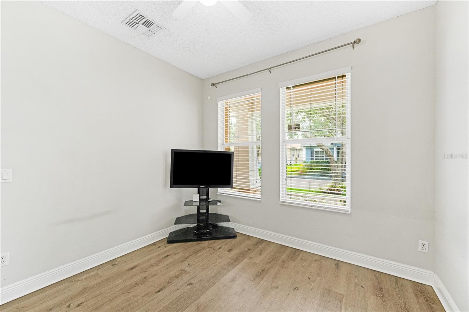 Single Family Residence at 14475 JAMAICA DOGWOOD DR, ORLANDO, photo 26 of 39