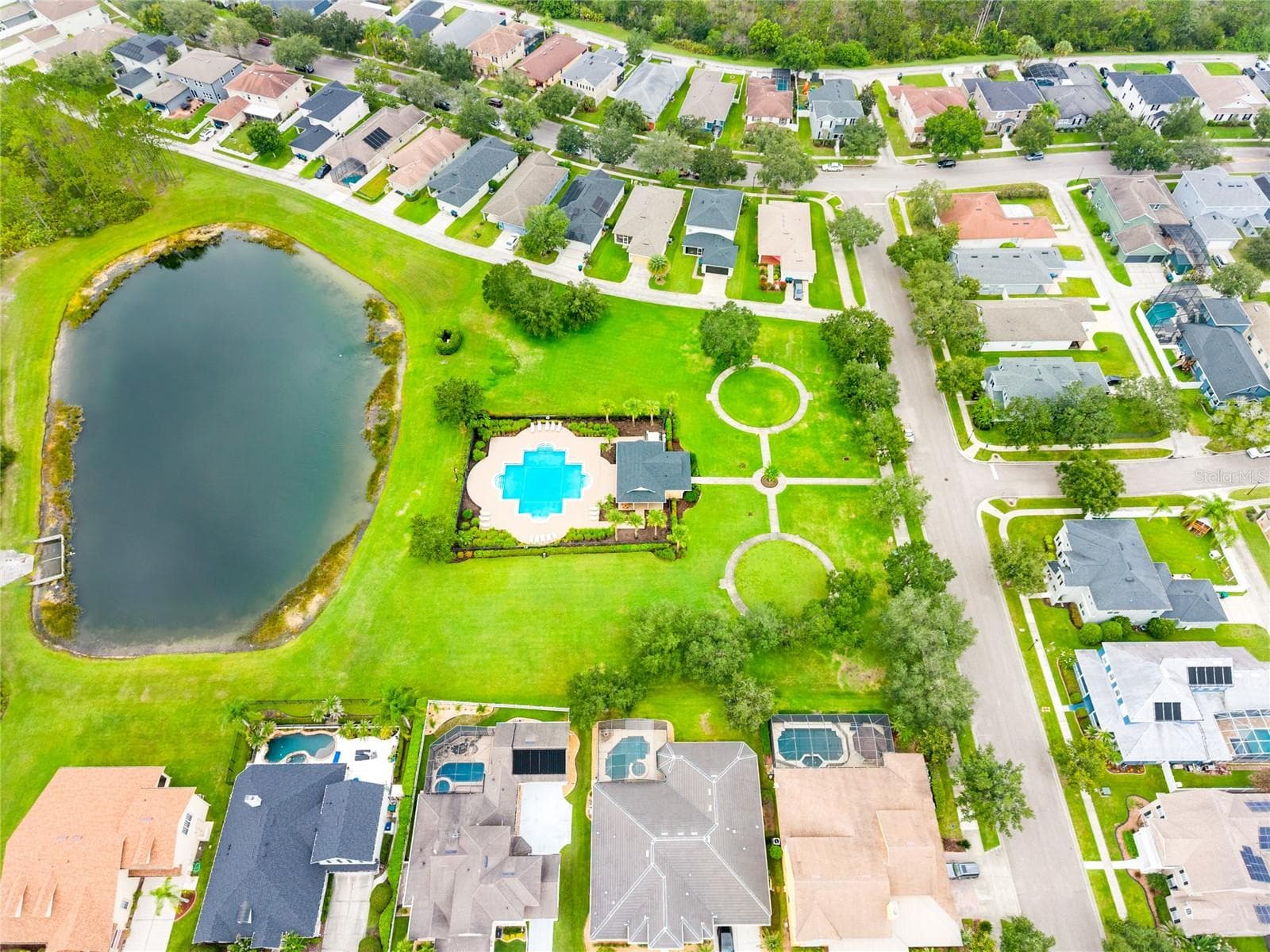 Single Family Residence at 14475 JAMAICA DOGWOOD DR, ORLANDO, photo 12 of 39