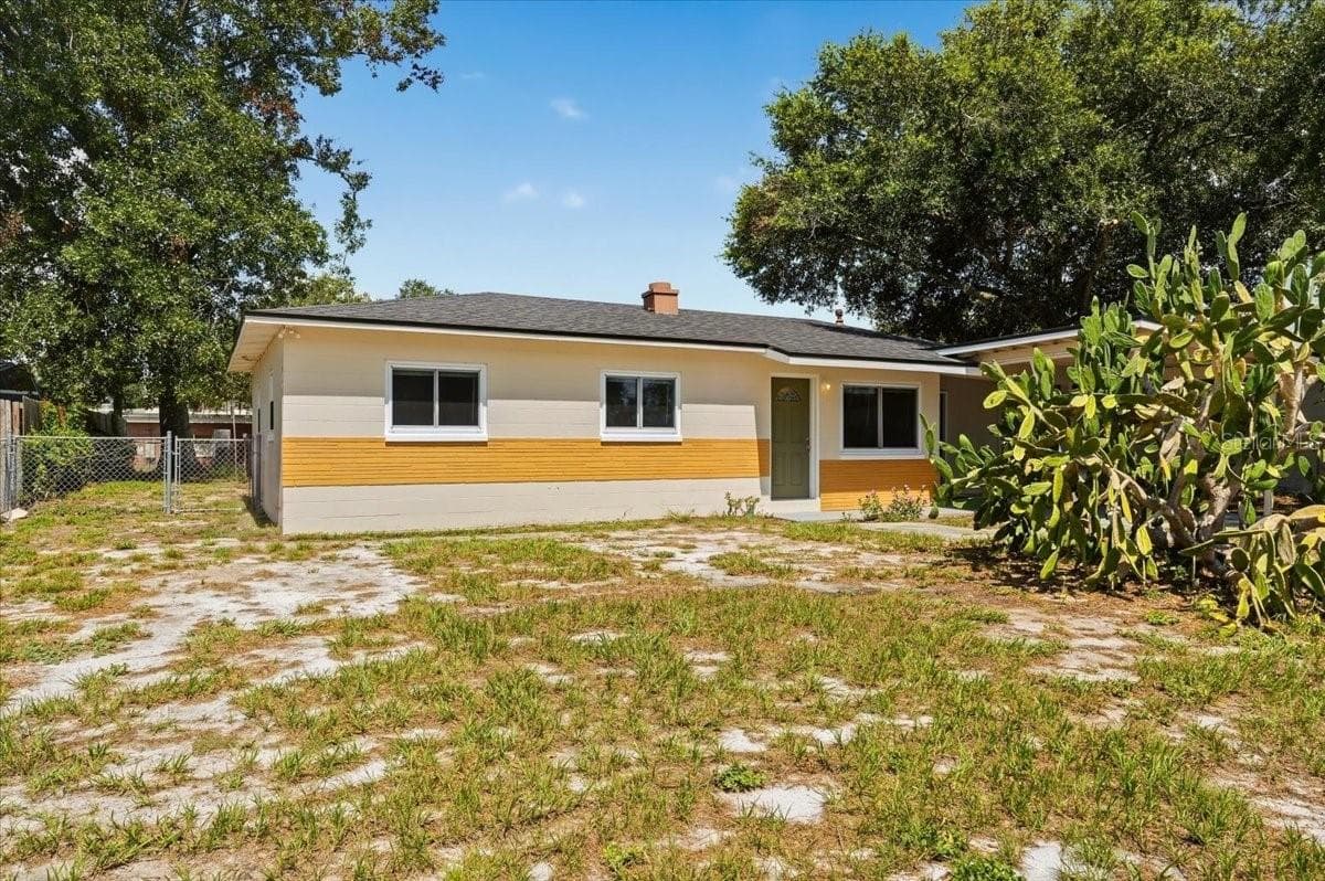 Single Family Residence at 813 ELLERBE WAY, LAKELAND, photo 7 of 47