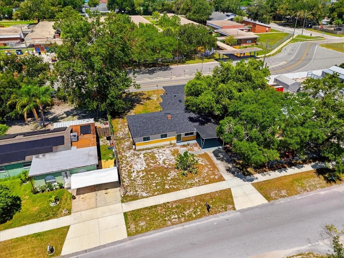 Single Family Residence at 813 ELLERBE WAY, LAKELAND, photo 11 of 47