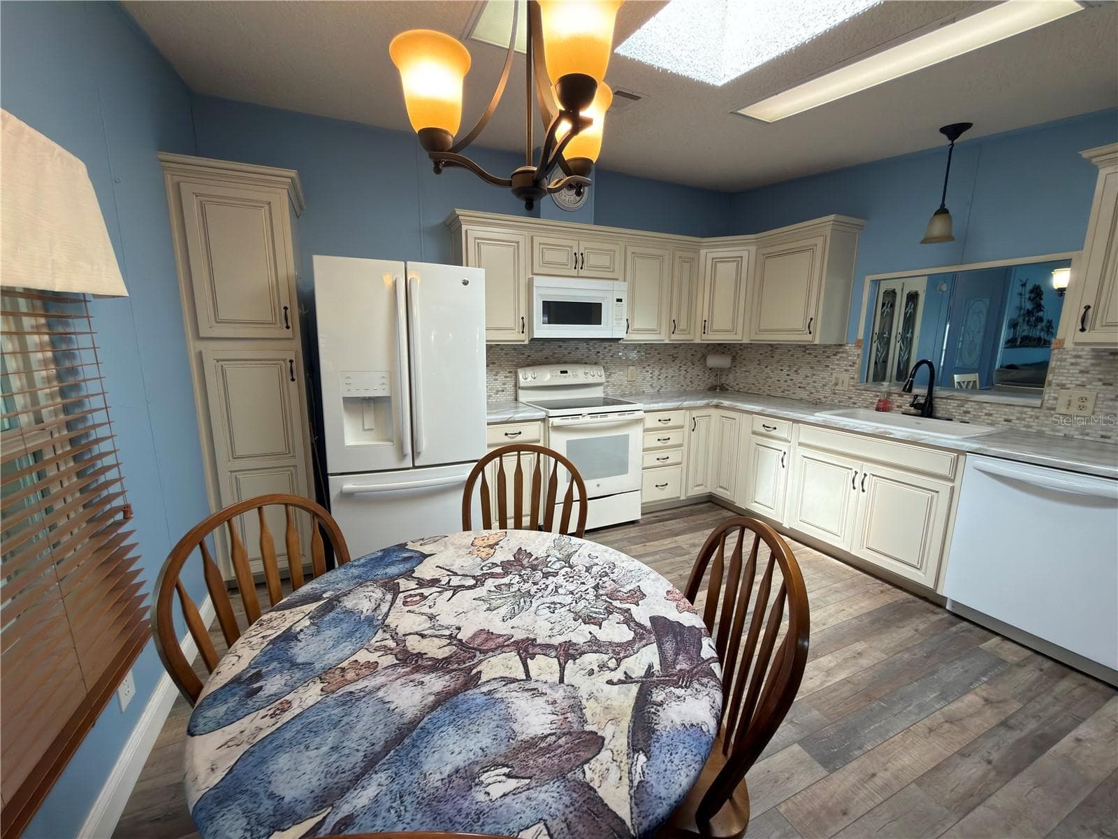 Kitchen - 141 VICTORIA DR, HAINES CITY