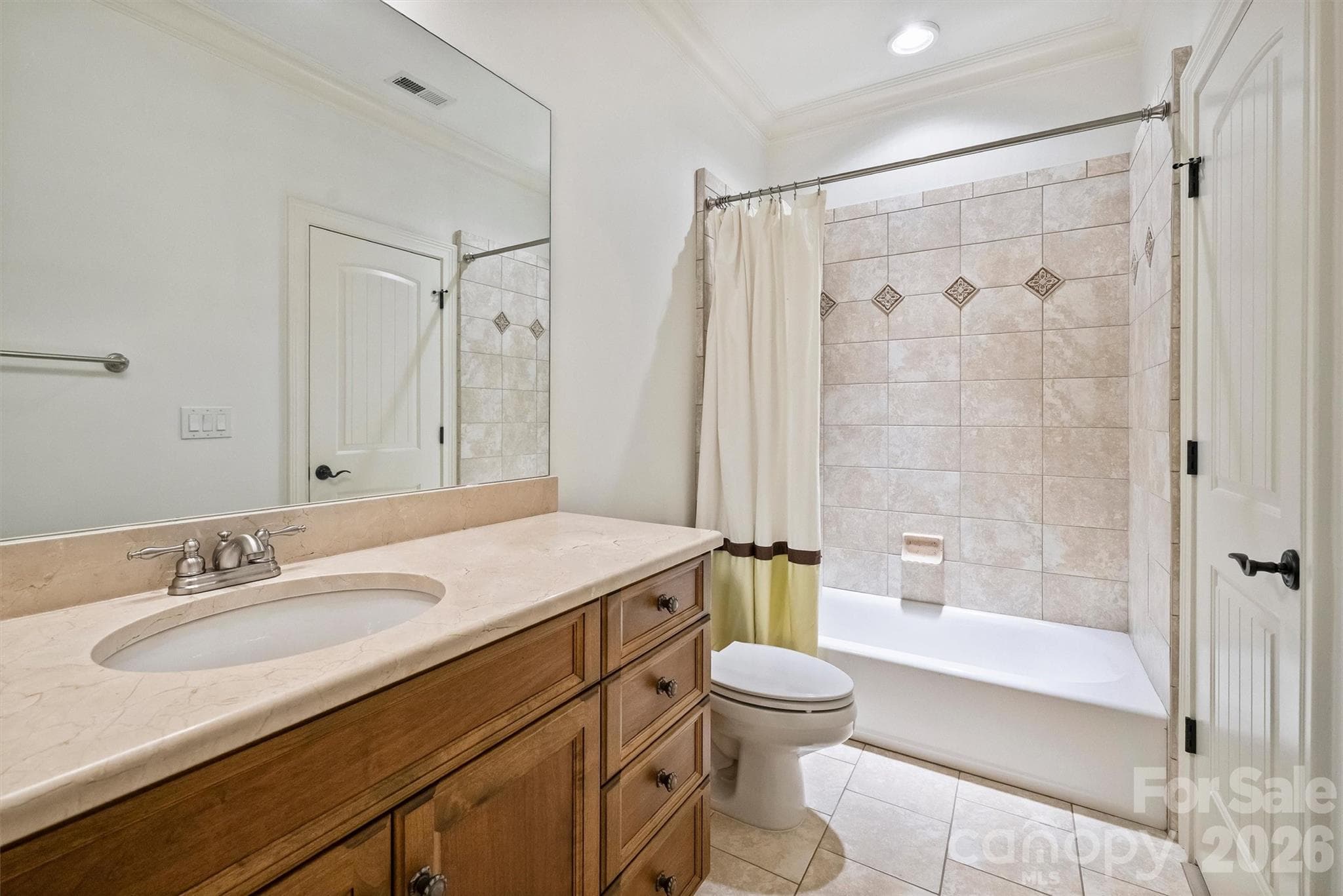 En Suite Bath - 6223 Calley Glenn Lane, Charlotte
