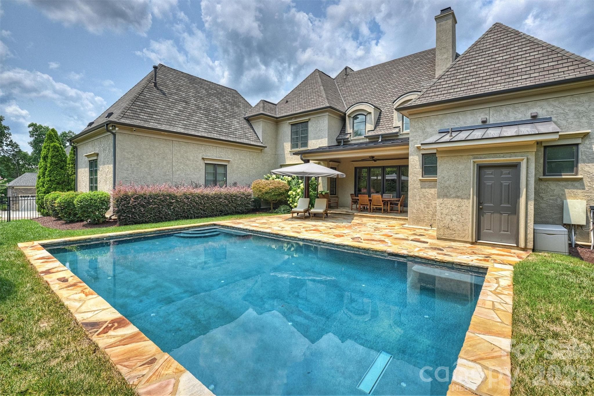 Your private oasis - 6223 Calley Glenn Lane, Charlotte