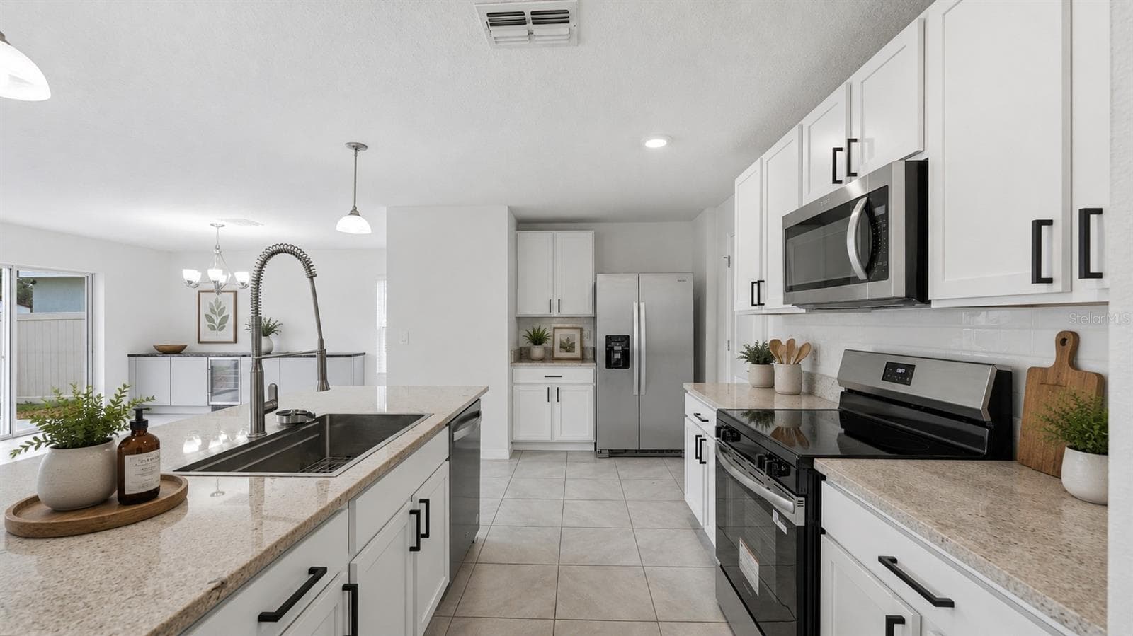 Single Family Residence at 3015 GREAT ABACO WAY, BRADENTON, photo 8 of 41