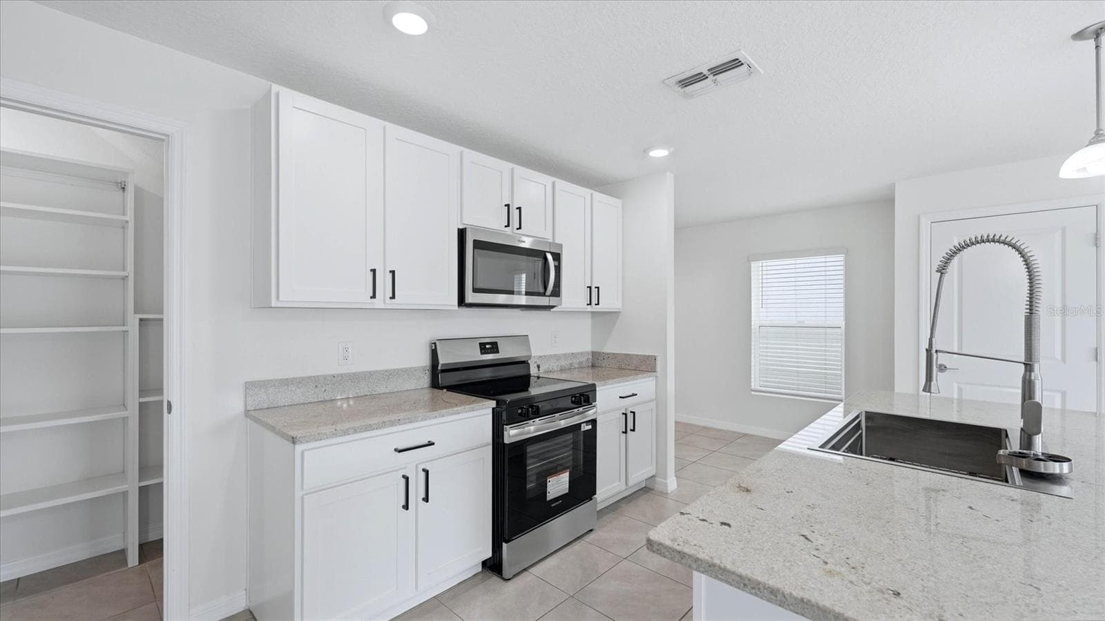Single Family Residence at 3015 GREAT ABACO WAY, BRADENTON, photo 9 of 41
