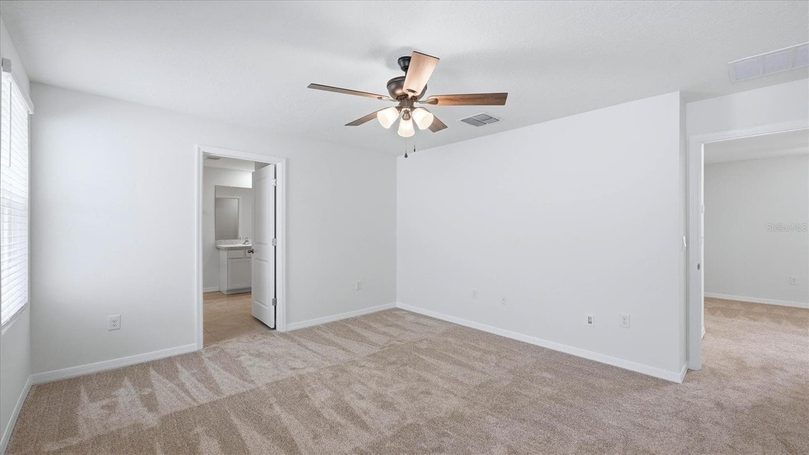 Single Family Residence at 3015 GREAT ABACO WAY, BRADENTON, photo 18 of 41