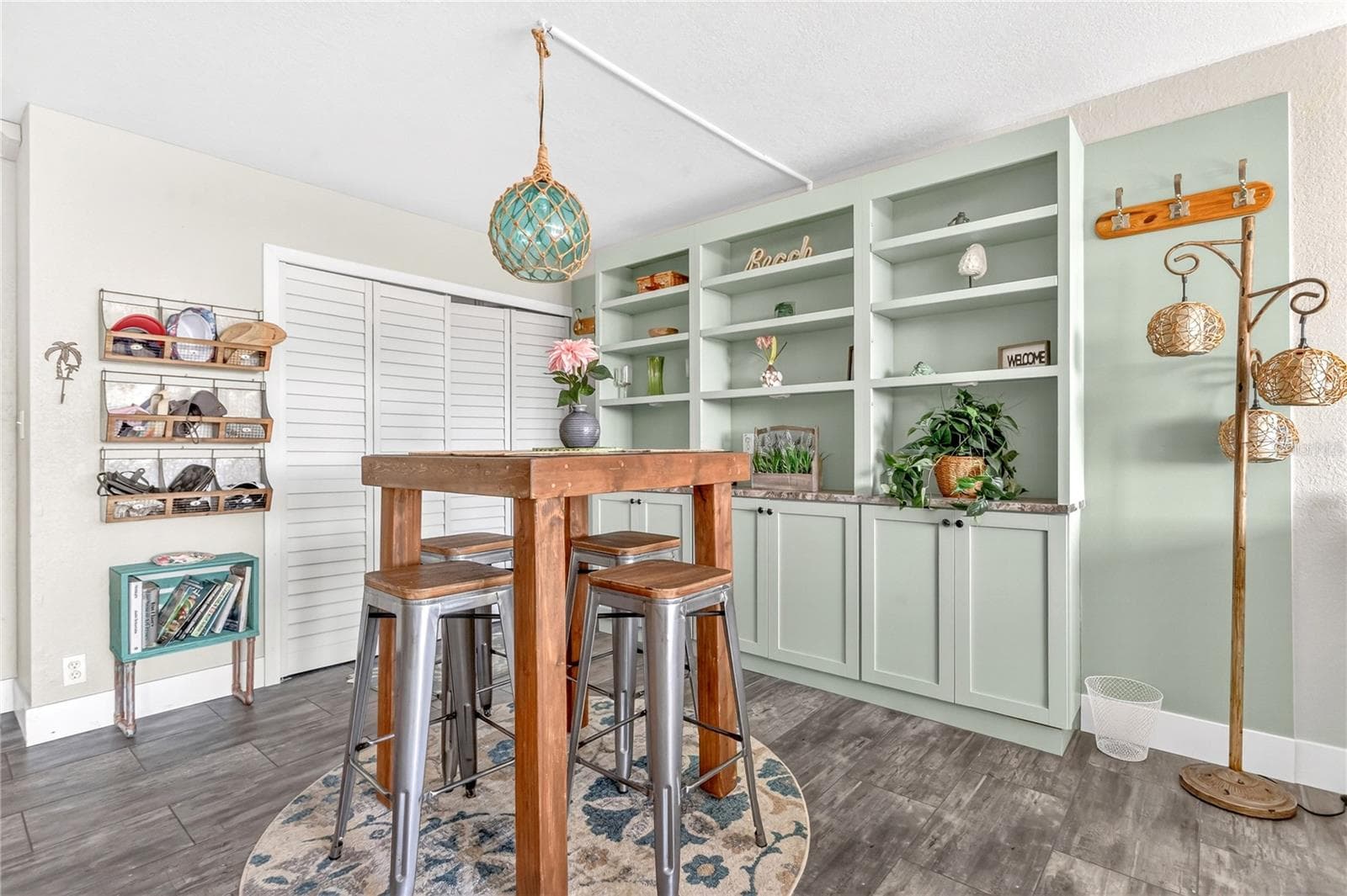 Condominium at 255 DOLPHIN PT #407, CLEARWATER BEACH, photo 8 of 17