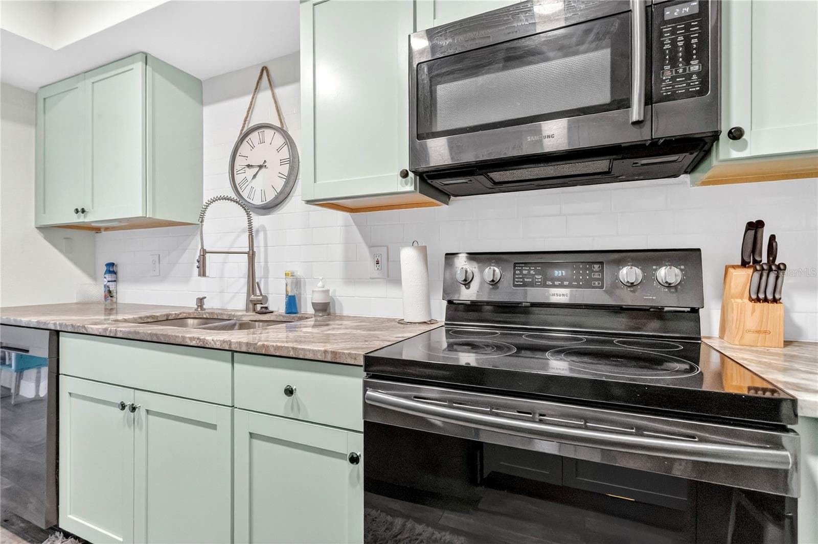 Condominium at 255 DOLPHIN PT #407, CLEARWATER BEACH, photo 16 of 17