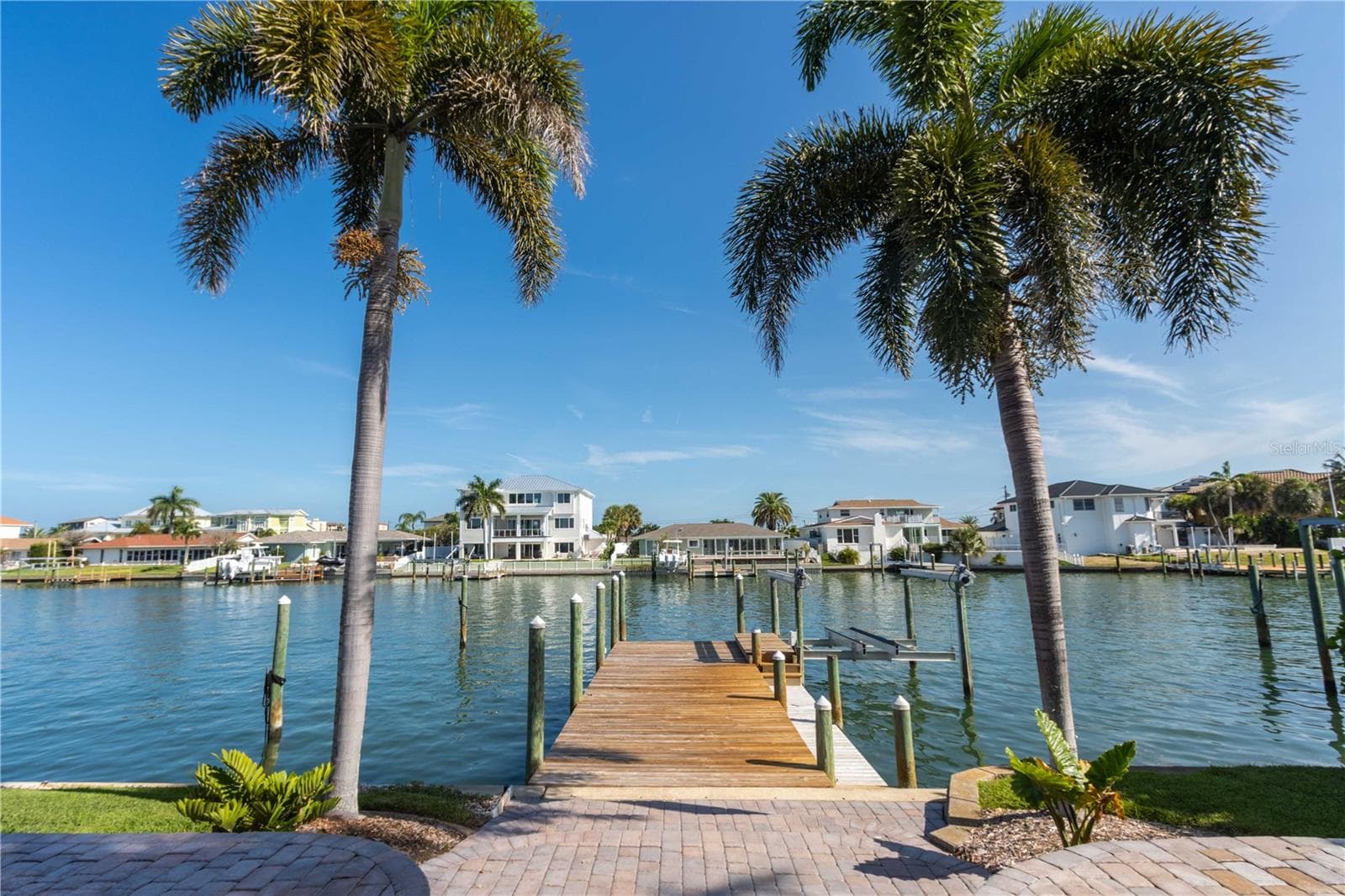 WIDE CANAL - 440 PALM IS SE, CLEARWATER BEACH