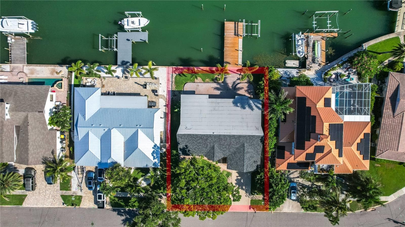 Single Family Residence at 440 PALM IS SE, CLEARWATER BEACH, photo 38 of 64