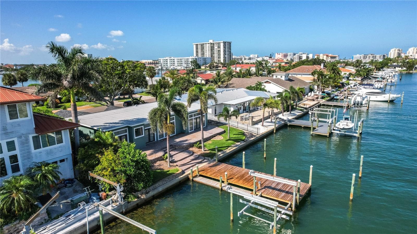 Single Family Residence at 440 PALM IS SE, CLEARWATER BEACH, photo 41 of 64