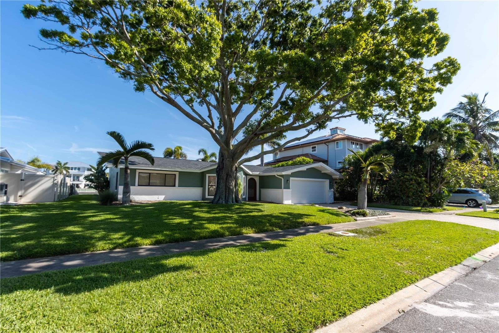 Single Family Residence at 440 PALM IS SE, CLEARWATER BEACH, photo 44 of 64