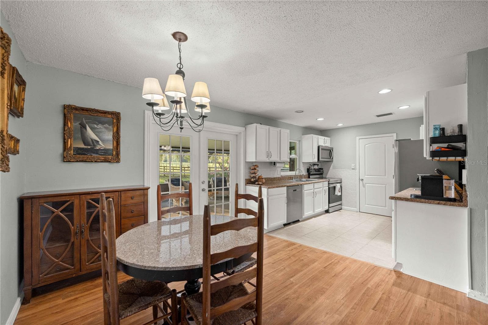 Eat in kitchen area - 15027 SW 91ST ST, ARCHER