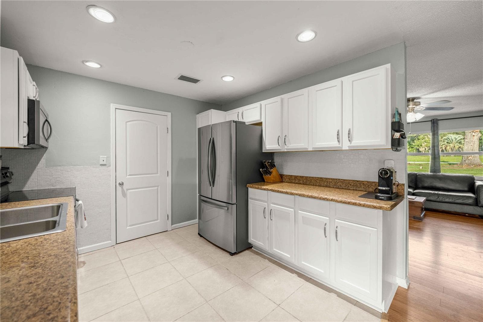 kitchen - 15027 SW 91ST ST, ARCHER