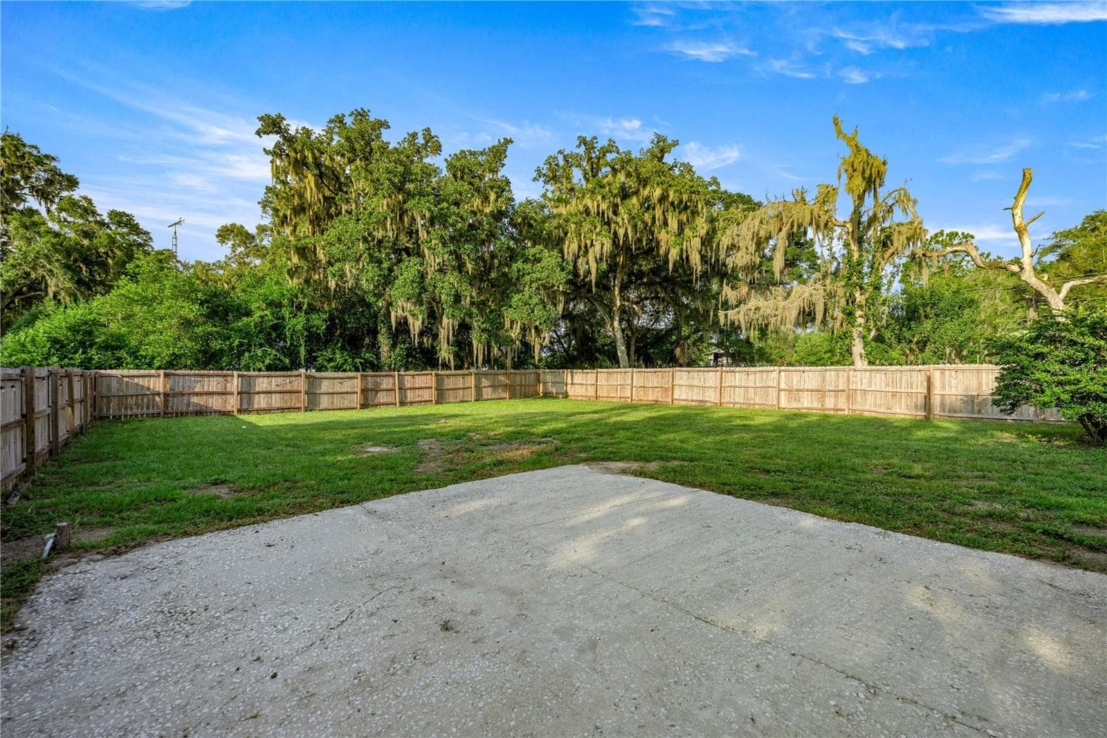 side cement patio - 15027 SW 91ST ST, ARCHER