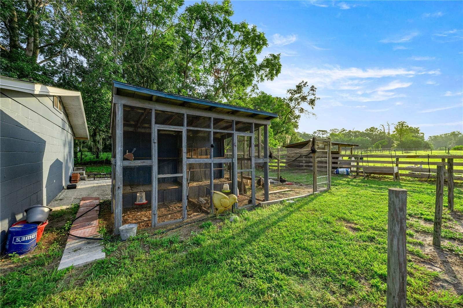 chicken coop - 15027 SW 91ST ST, ARCHER